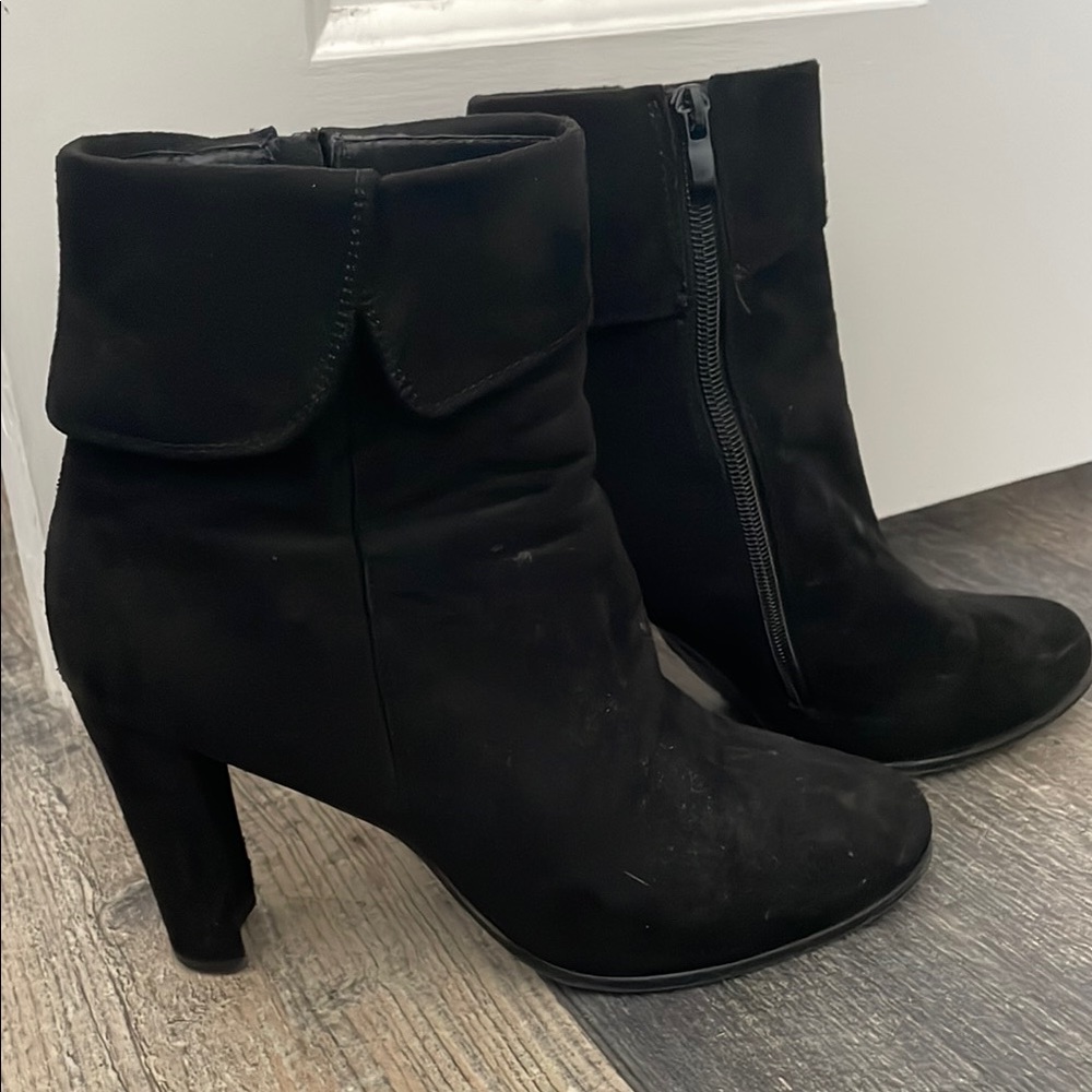 Elegant Black Ankle Boots